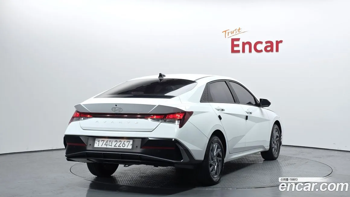 Hyundai AVANTE 2024 из KR, фото 2