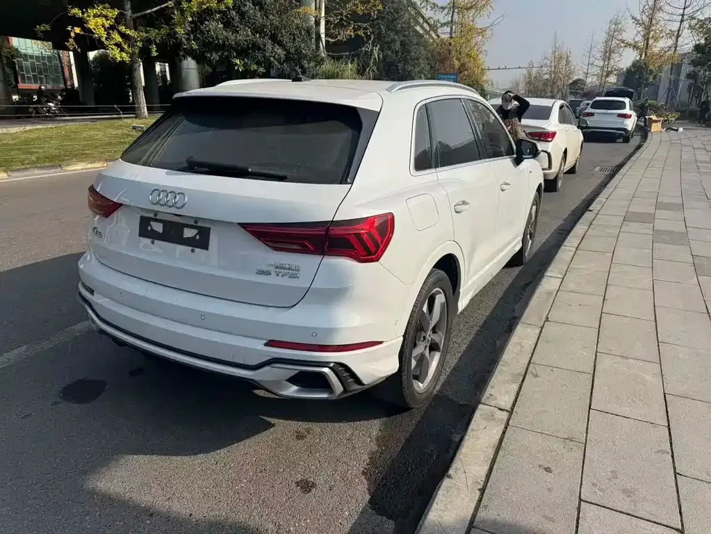 Audi Q3 2024 из CN, фото 7