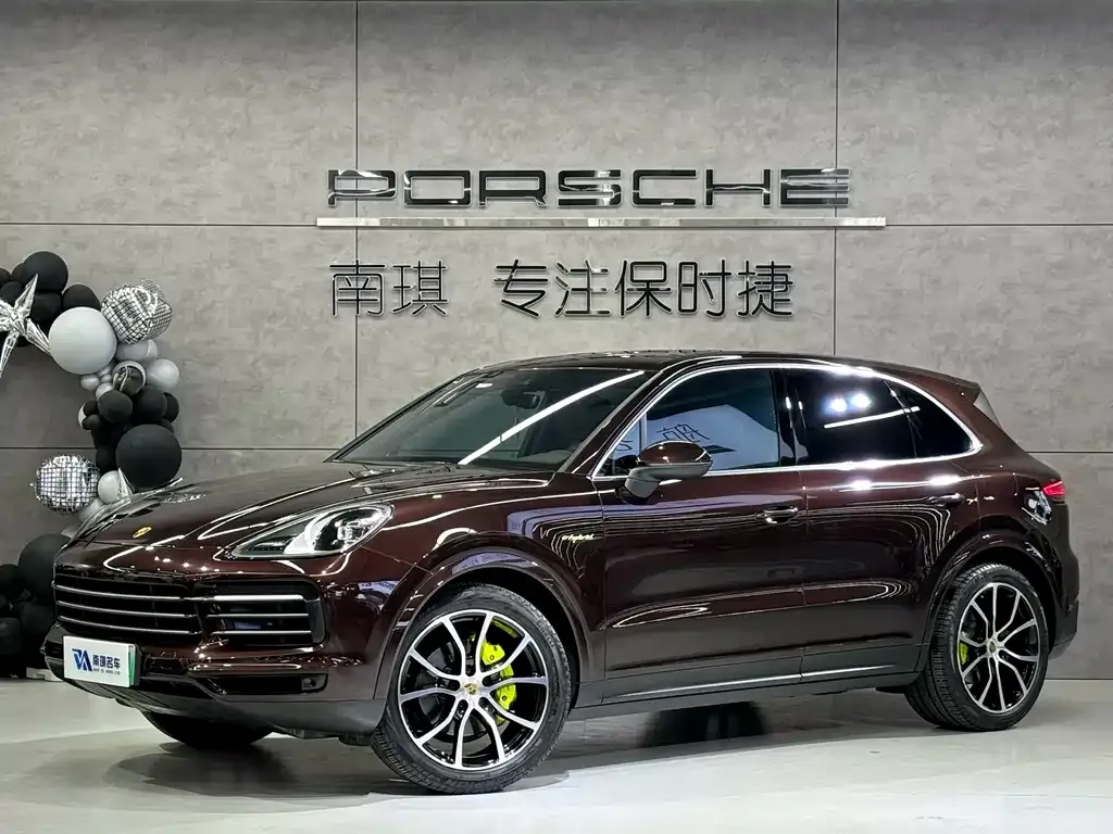 Porsche Cayenne Hybrid — фото 1