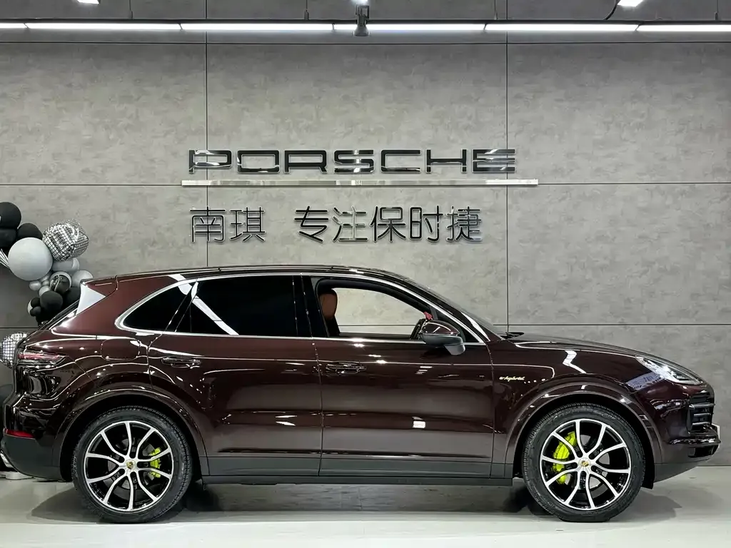 Porsche Cayenne Hybrid — фото 4