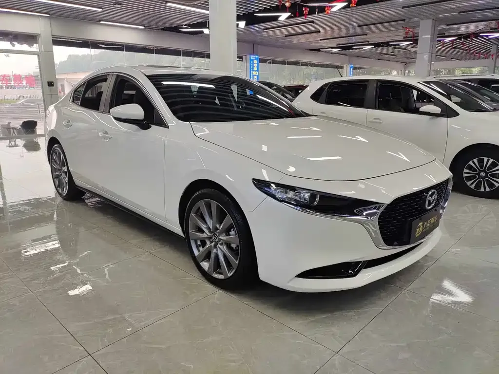 Mazda 3 Axela 2023 из CN, фото 3