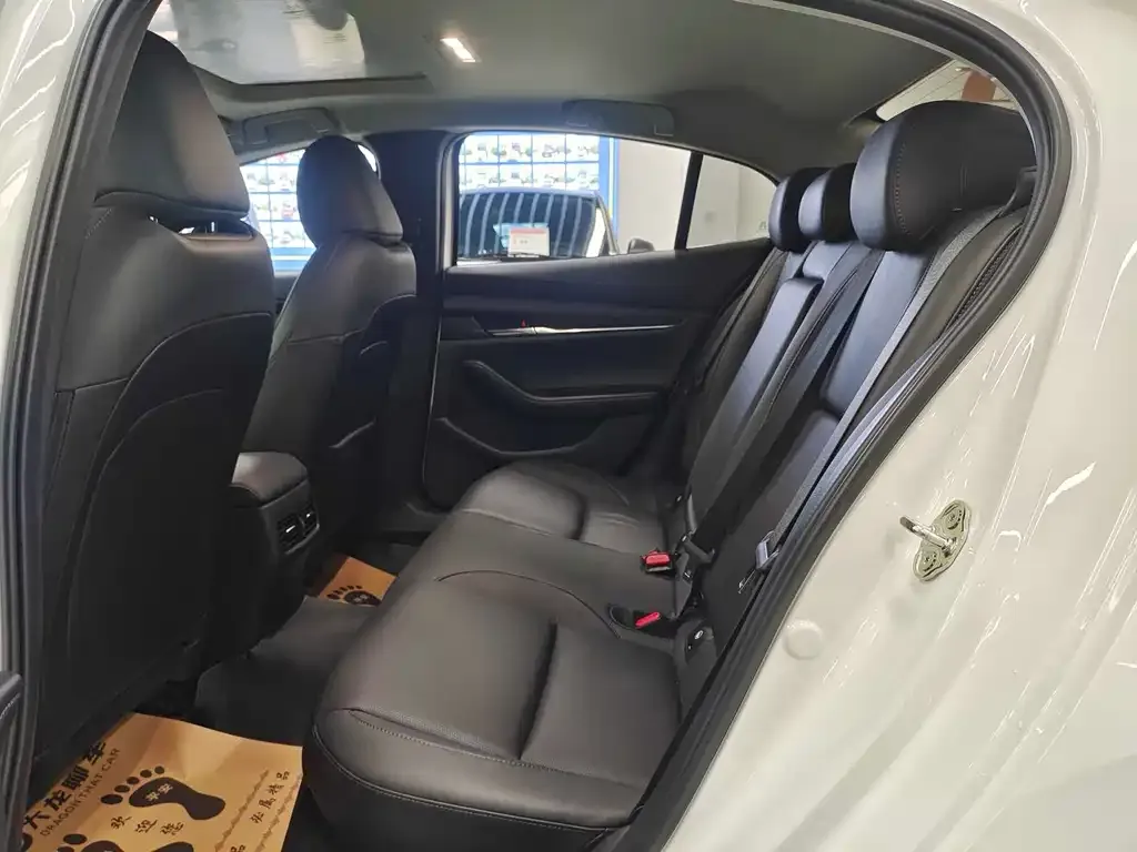 Mazda 3 Axela 2023 из CN, фото 6