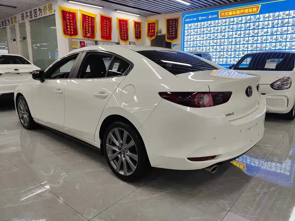 Mazda 3 Axela 2023 из CN, фото 7