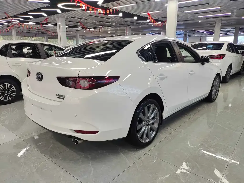 Mazda 3 Axela 2023 из CN, фото 8