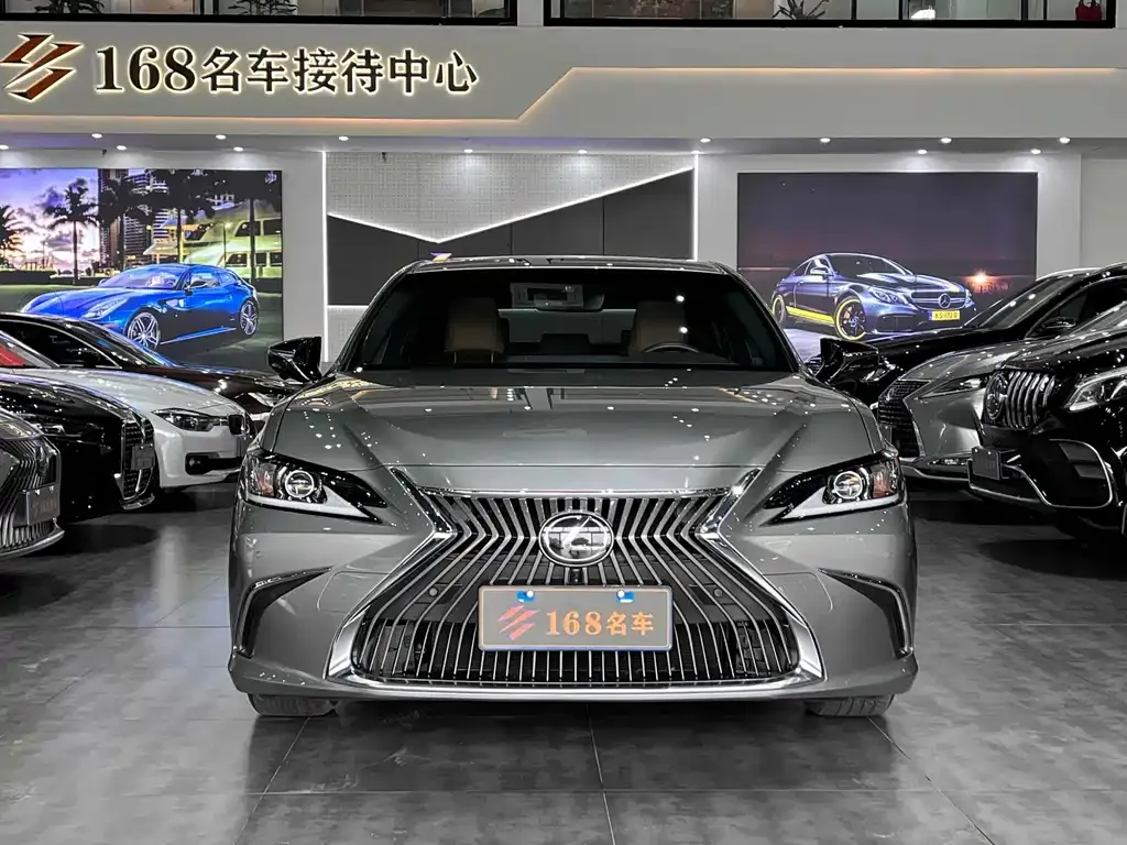 Lexus ES 2021 из CN, фото 2