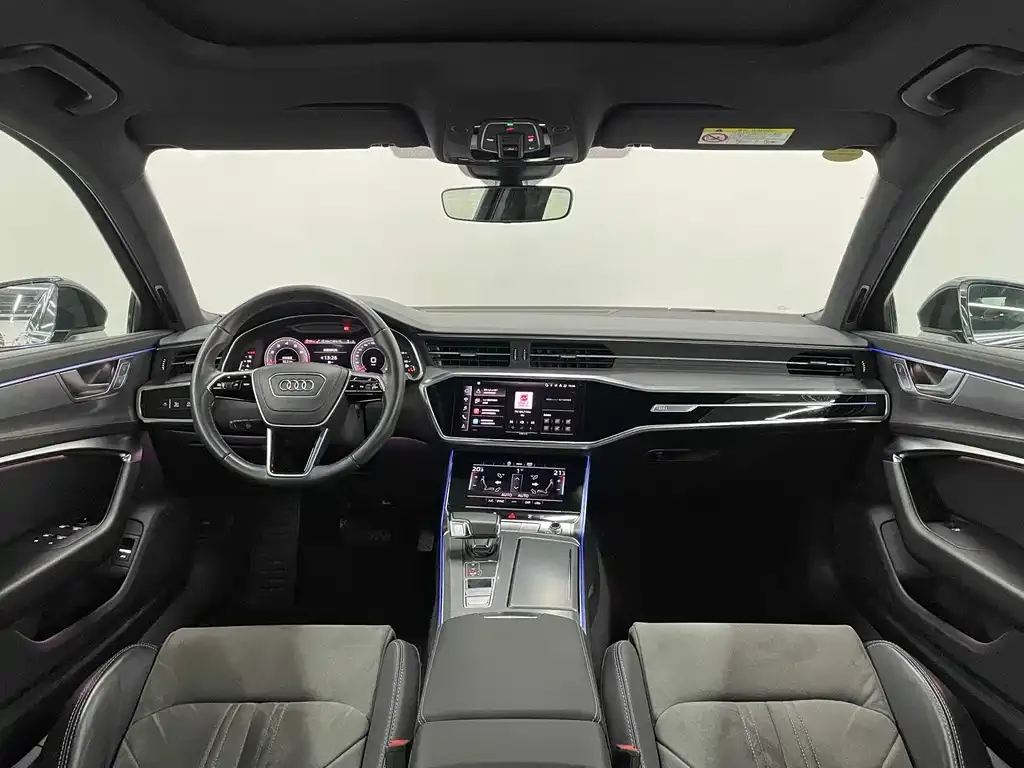 Audi A6L 2023 из CN, фото 4