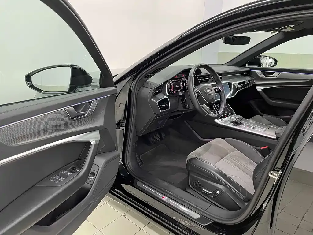Audi A6L 2023 из CN, фото 7
