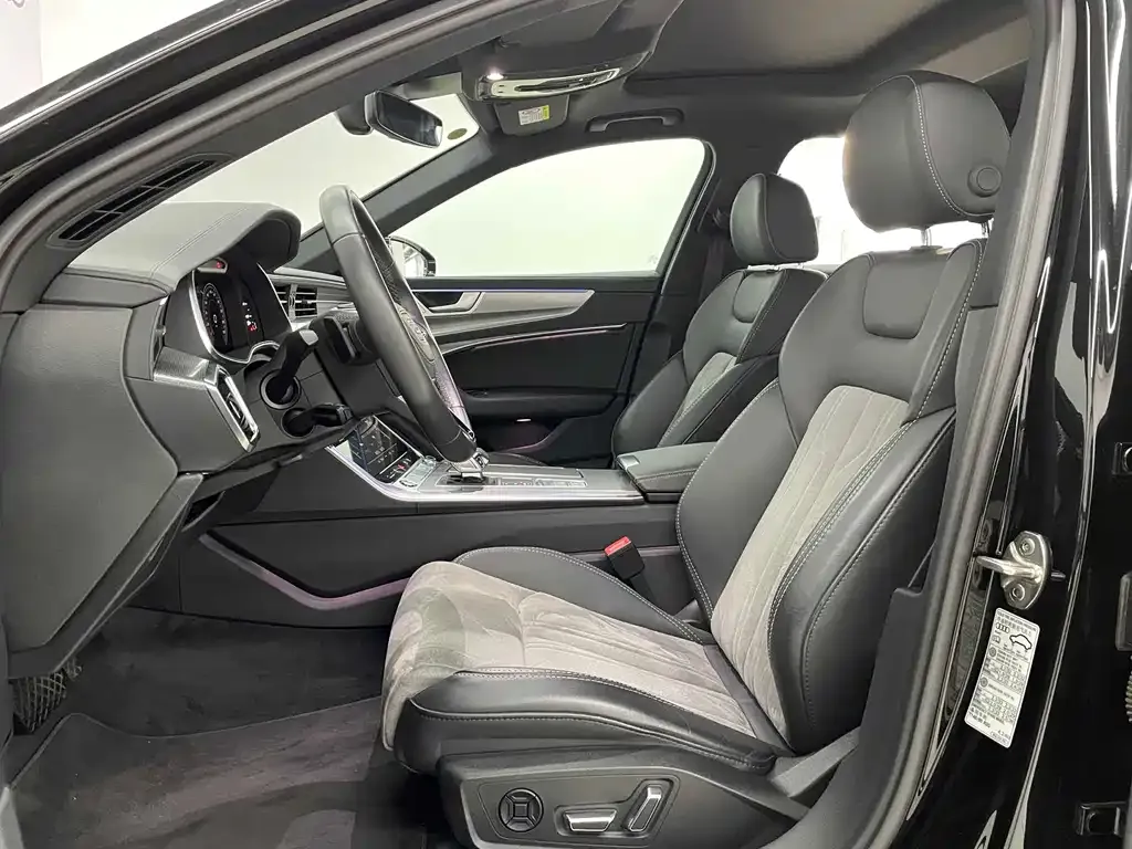 Audi A6L 2023 из CN, фото 8