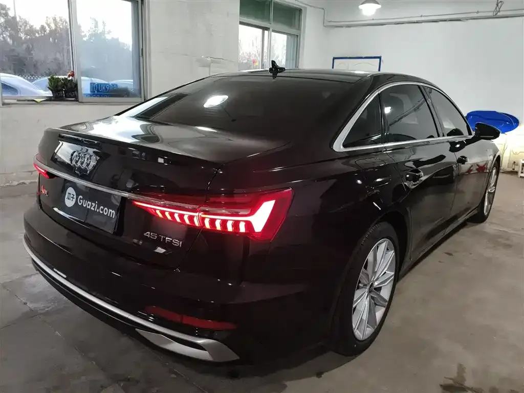 Audi A6L 2023 из CN, фото 7