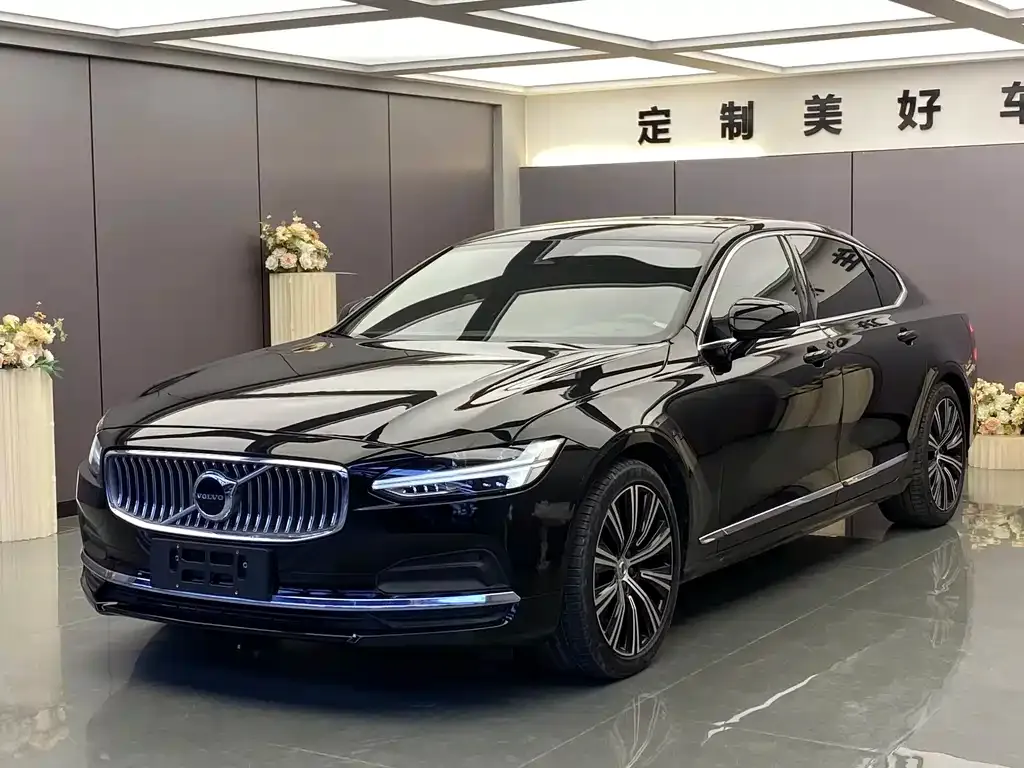 Volvo S90 2023 из CN, фото 1