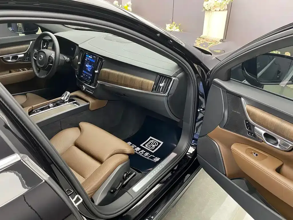 Volvo S90 2023 из CN, фото 8