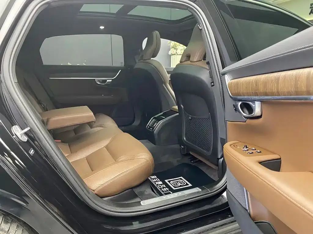 Volvo S90 2023 из CN, фото 9