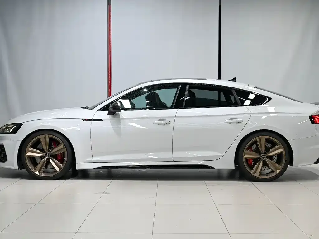 Audi RS 5 2022 из CN, фото 3