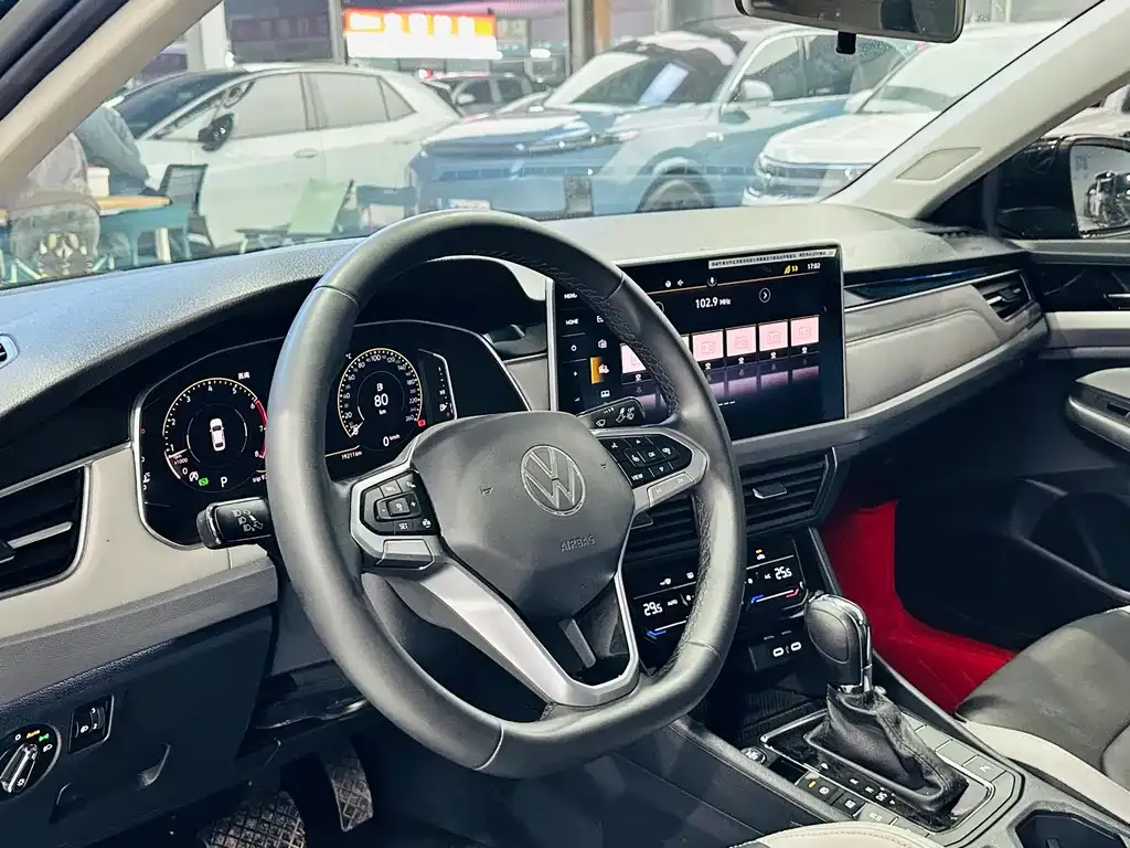 Volkswagen Bora 2023 из CN, фото 6