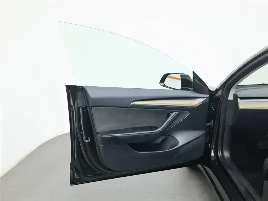 Tesla Model 3 2023 из CN, фото 8