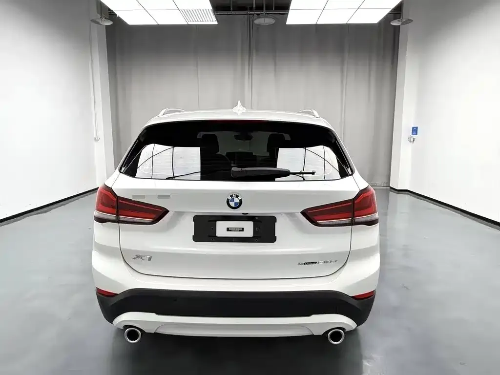 BMW X1 — фото 8