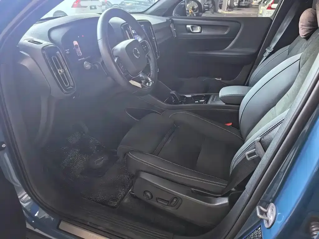 Volvo C40 2024 из CN, фото 6