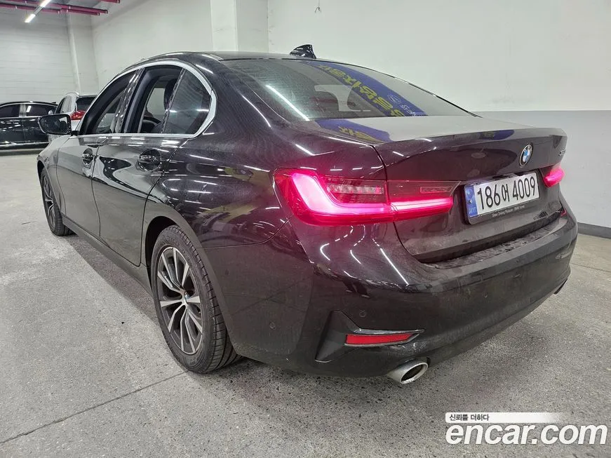 BMW 3-Series 2022 из KR, фото 2
