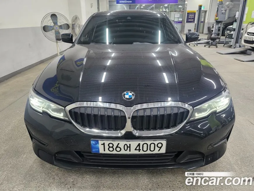 BMW 3-Series 2022 из KR, фото 3