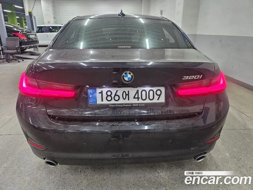 BMW 3-Series 2022 из KR, фото 4