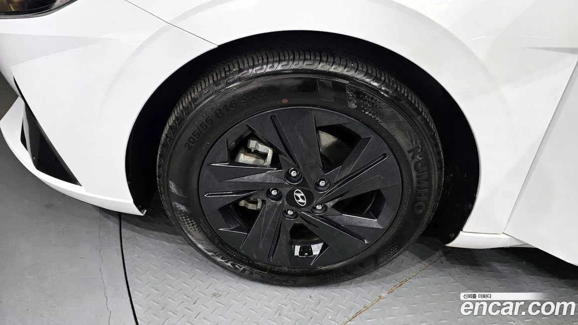 Hyundai AVANTE 2023 из KR, фото 5