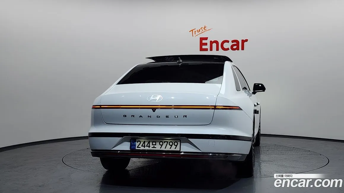Hyundai Grandeur 2023 из KR, фото 4