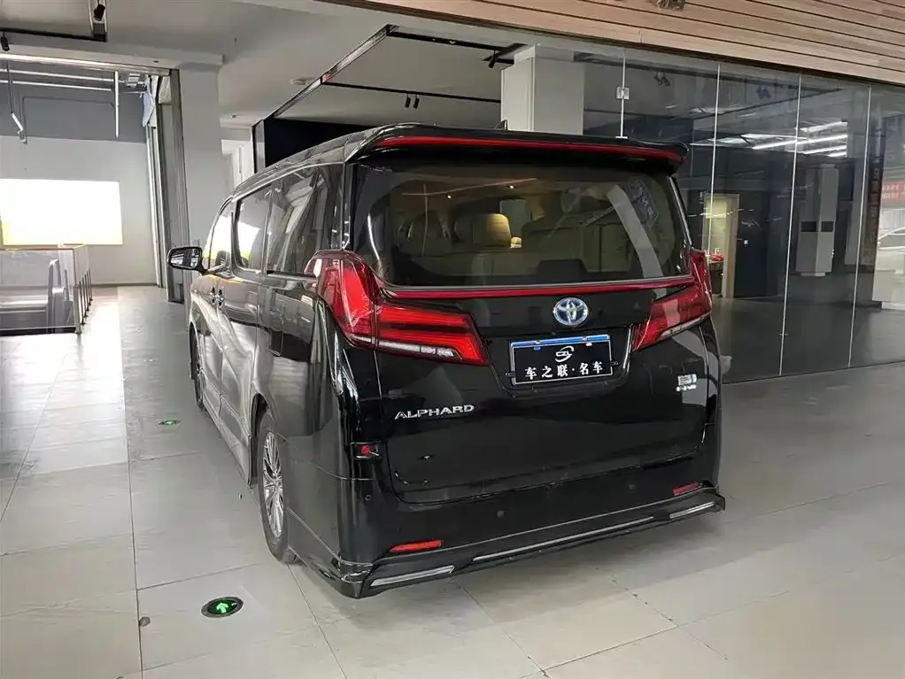 Toyota Alphard 2023 из CN, фото 4