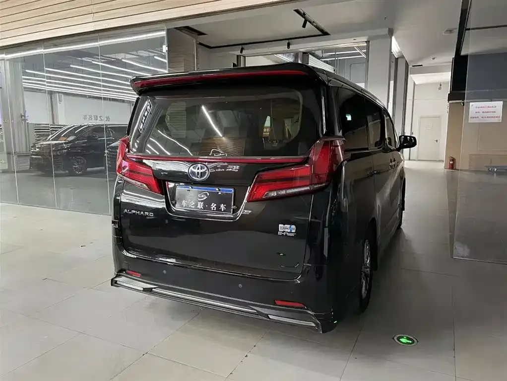 Toyota Alphard 2023 из CN, фото 6