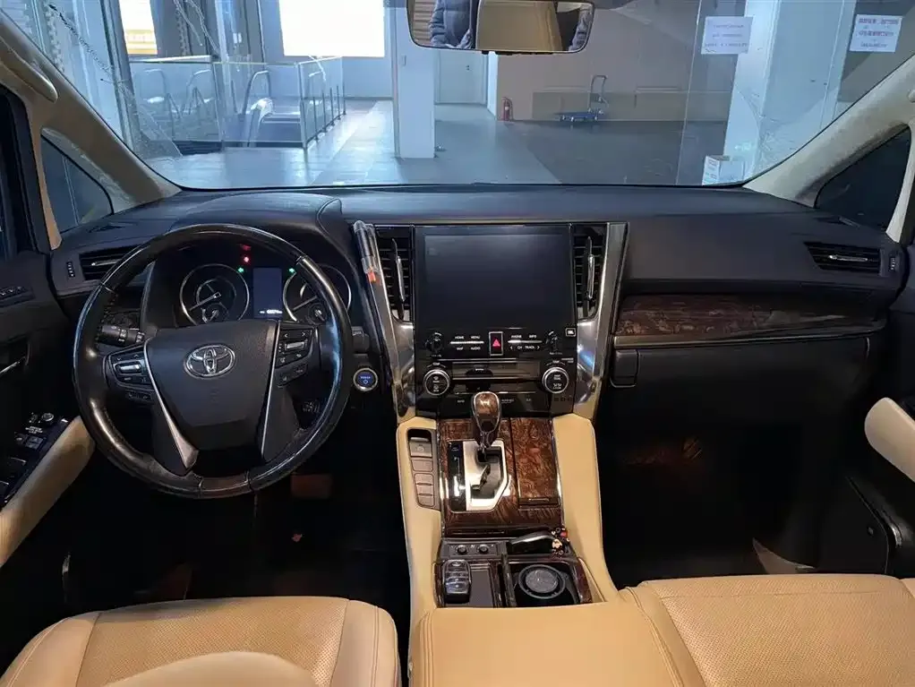 Toyota Alphard 2023 из CN, фото 7