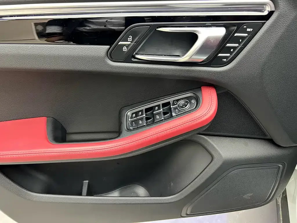 Porsche Macan 2024 из CN, фото 6