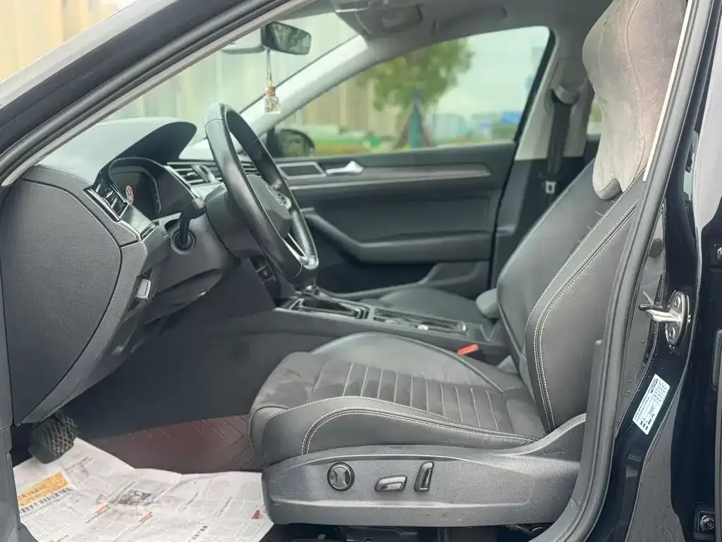 Volkswagen Magotan 2022 из CN, фото 4