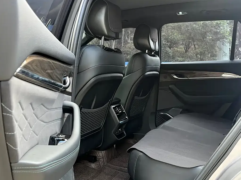 Geely Xingyue L 2025 из CN, фото 5