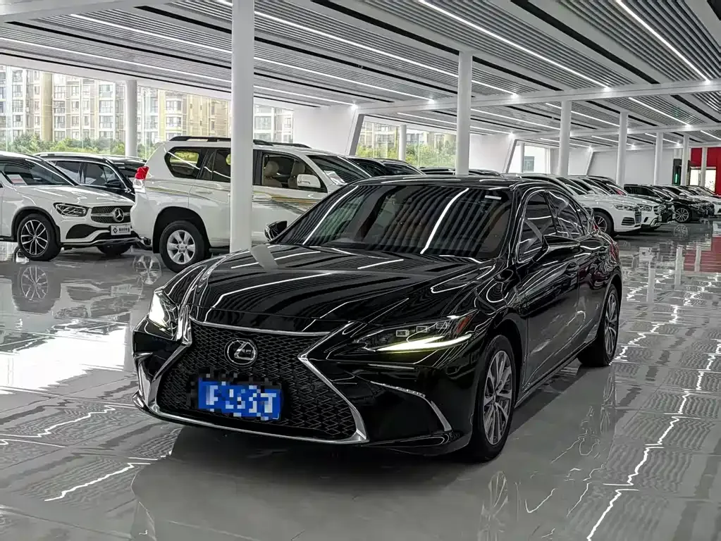 Lexus ES 2022 из CN, фото 1