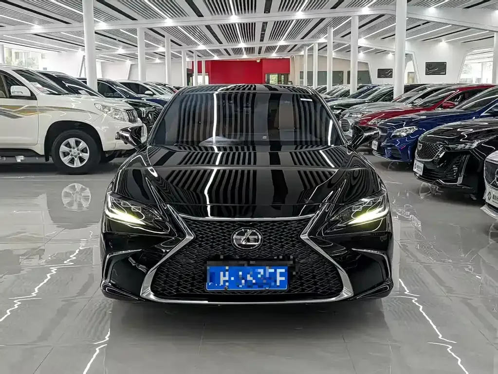 Lexus ES 2022 из CN, фото 2
