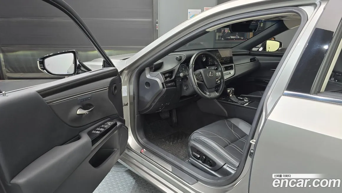 Lexus ES 2023 из KR, фото 10