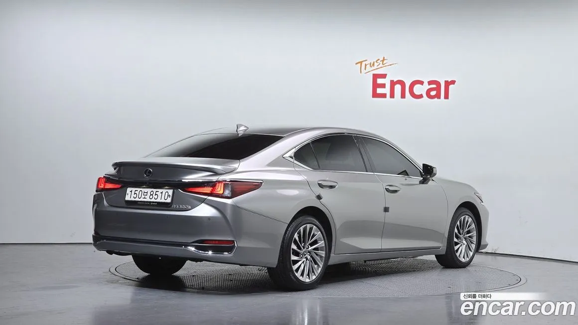 Lexus ES 2023 из KR, фото 2