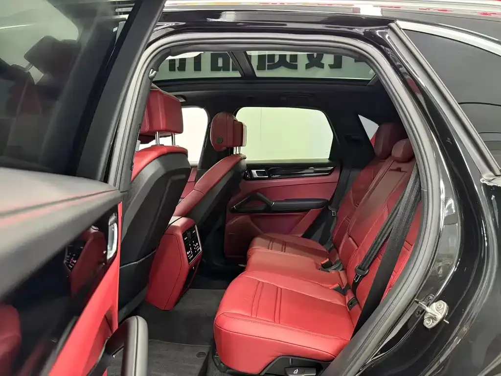 Porsche Cayenne Hybrid 2023 из CN, фото 5