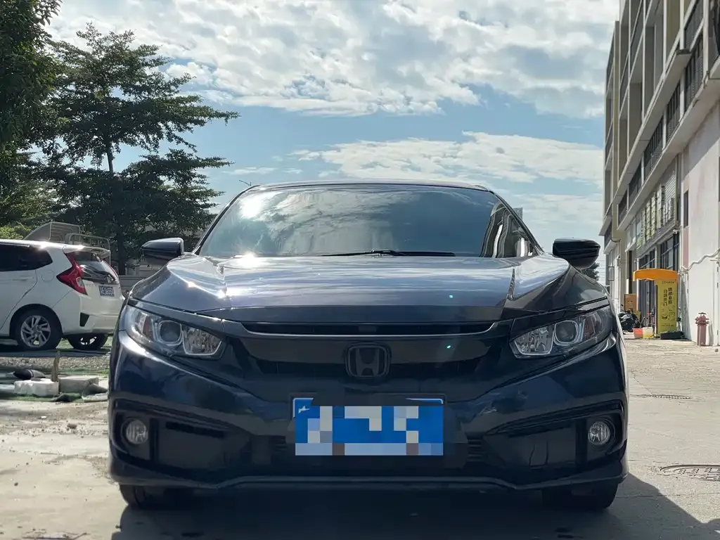 Honda Civic 2021 из CN, фото 2