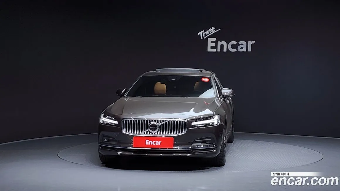 Volvo S90 2023 из KR, фото 3
