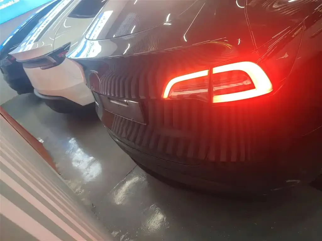 Tesla Model Y 2024 из CN, фото 6