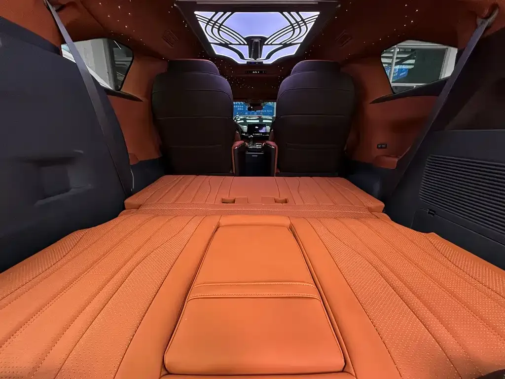 Toyota Granvia 2024 из CN, фото 7