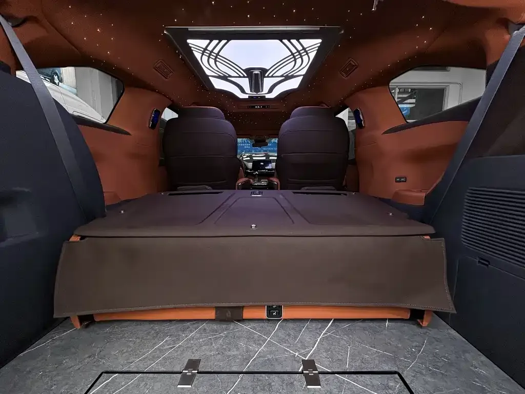Toyota Granvia 2024 из CN, фото 9