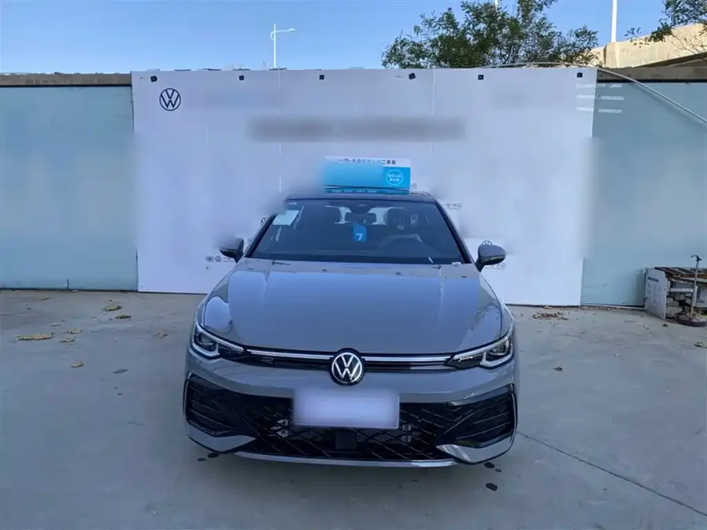 Volkswagen Golf 2025 из CN, фото 4