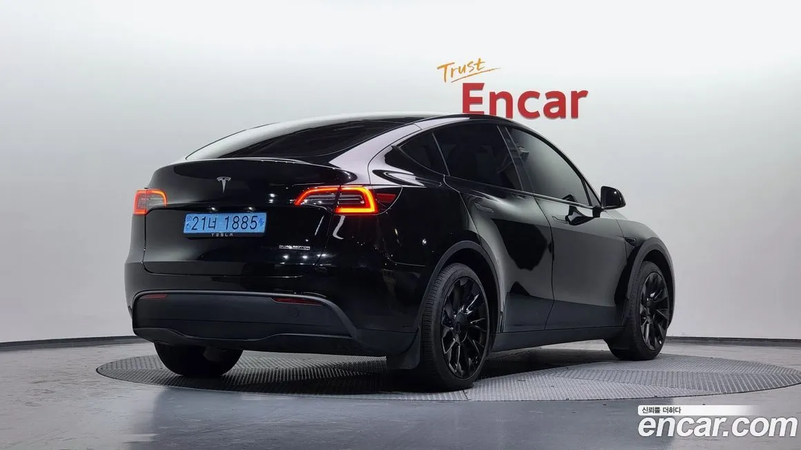Tesla Model Y 2024 из KR, фото 2