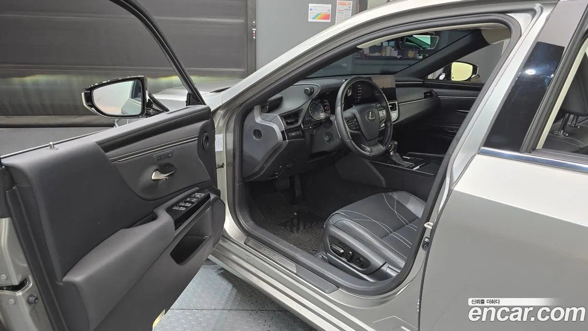 Lexus ES 2023 из KR, фото 10