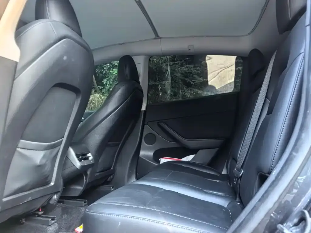 Tesla Model Y 2024 из CN, фото 8