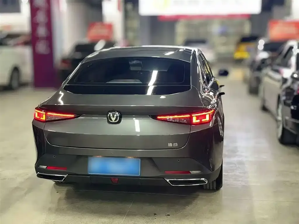 Changan Eado — фото 5