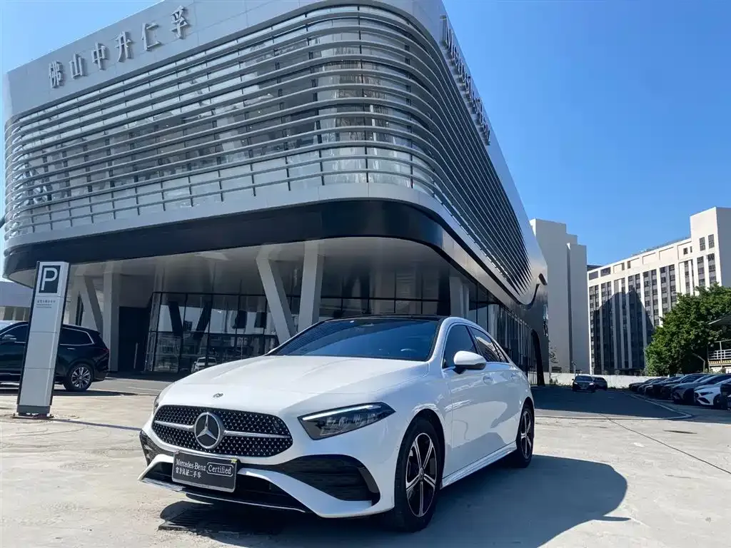 Mercedes-Benz A-Class 2023 из CN, фото 1