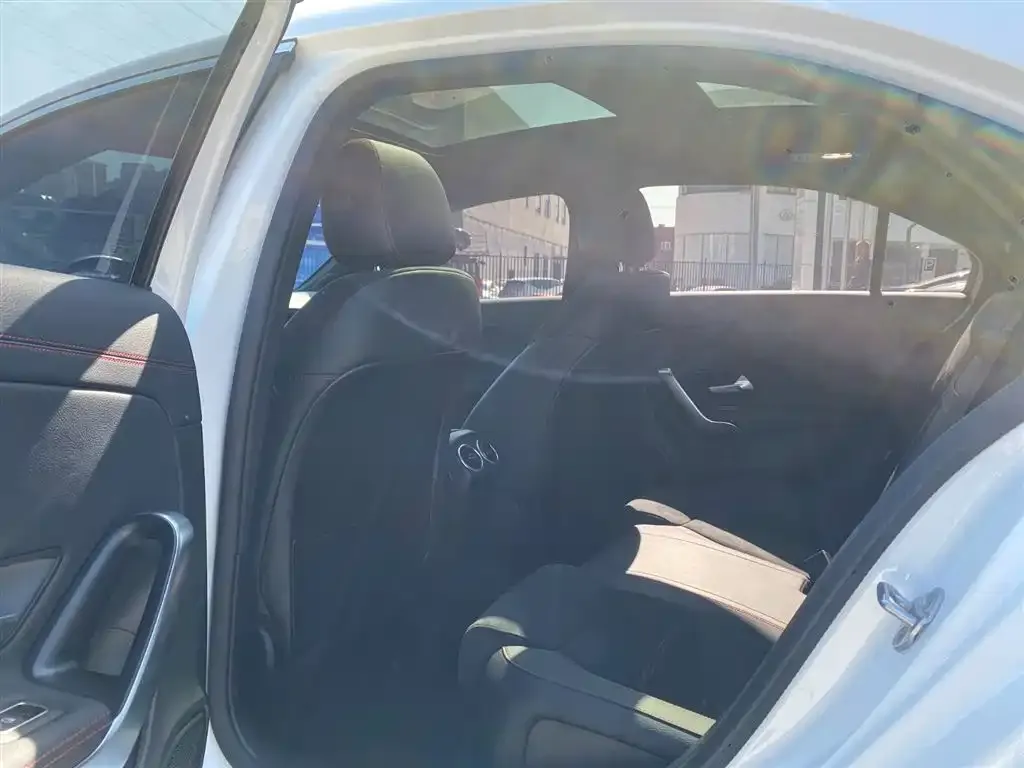 Mercedes-Benz A-Class 2023 из CN, фото 4