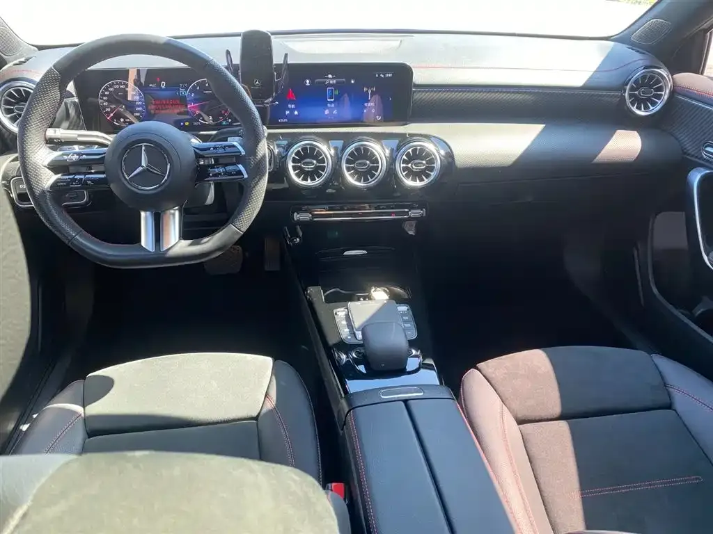 Mercedes-Benz A-Class 2023 из CN, фото 5